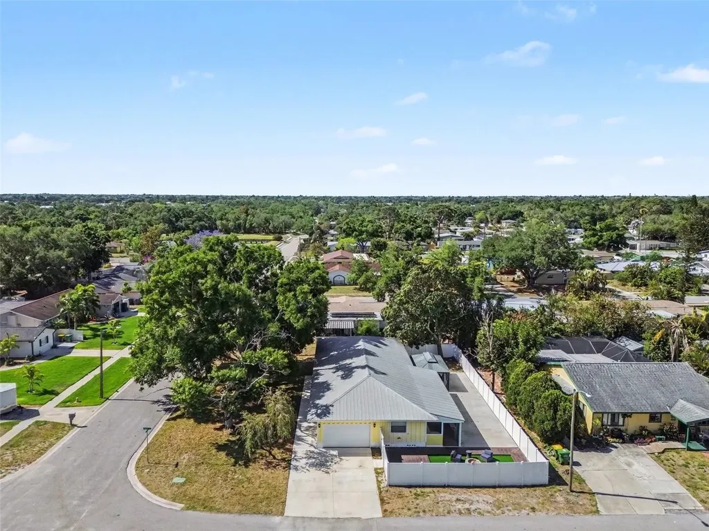 704 S Lockwood Ridge Road Sarasota FL 34237