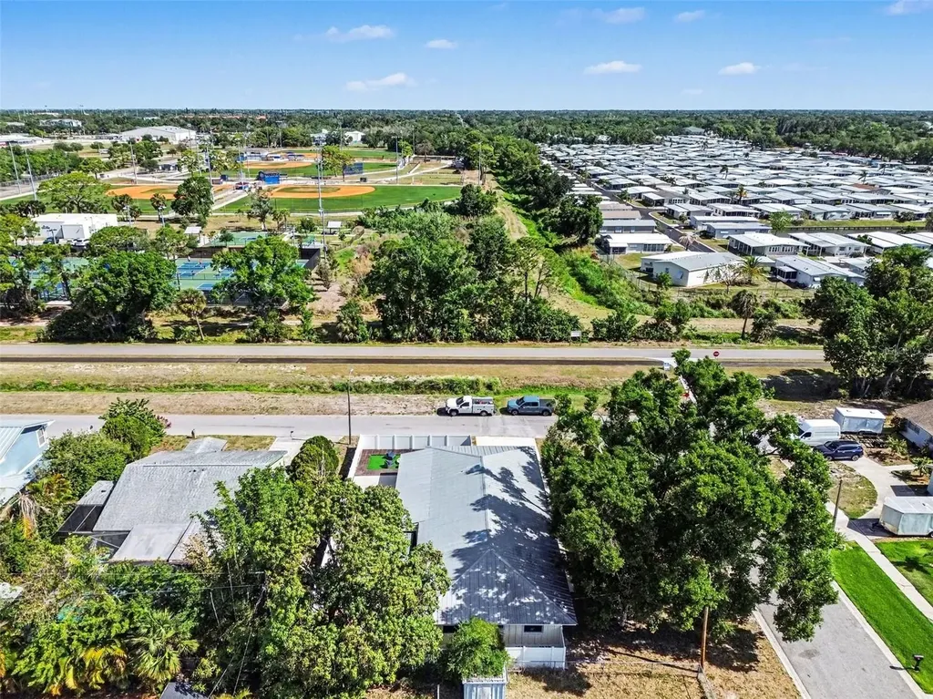 704 S Lockwood Ridge Road Sarasota FL 34237