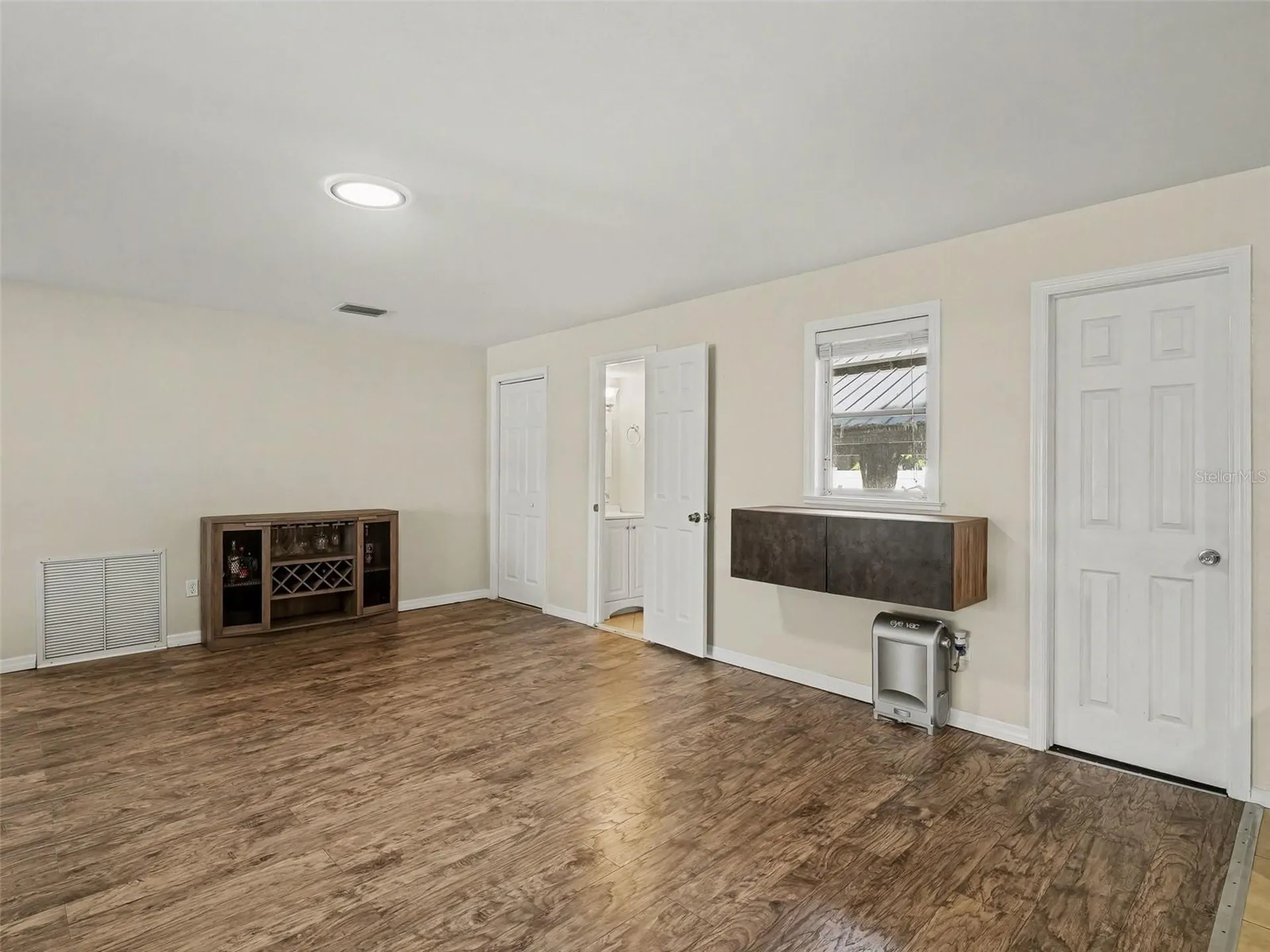 704 S Lockwood Ridge Road Sarasota FL 34237