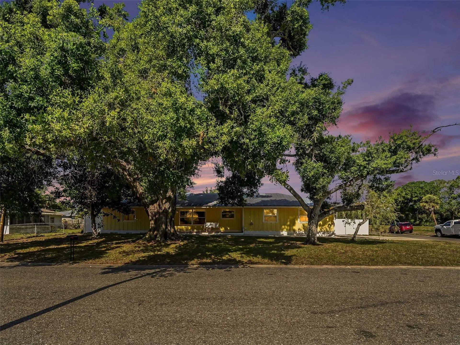 704 S Lockwood Ridge Road Sarasota FL 34237