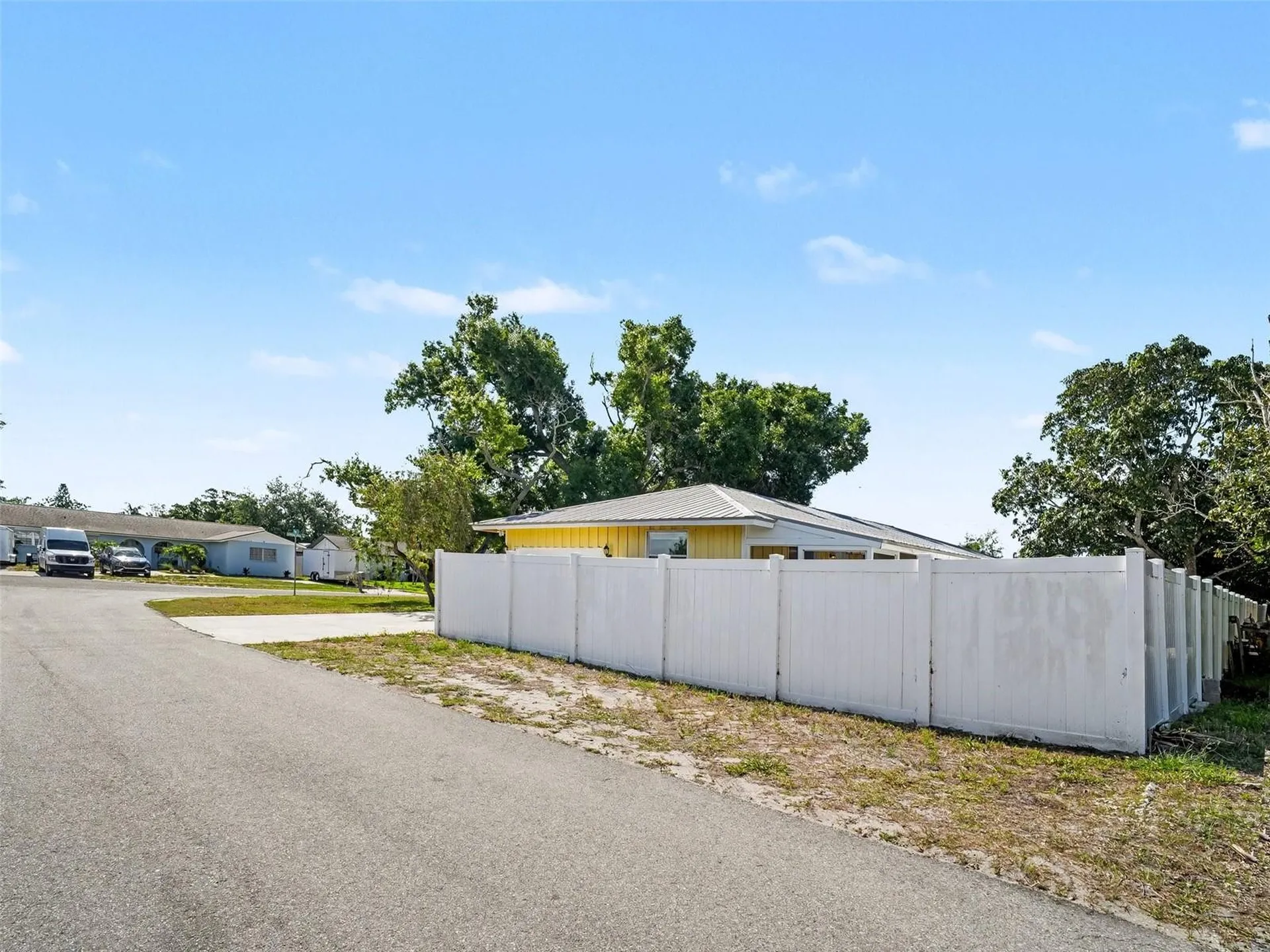 704 S Lockwood Ridge Road Sarasota FL 34237
