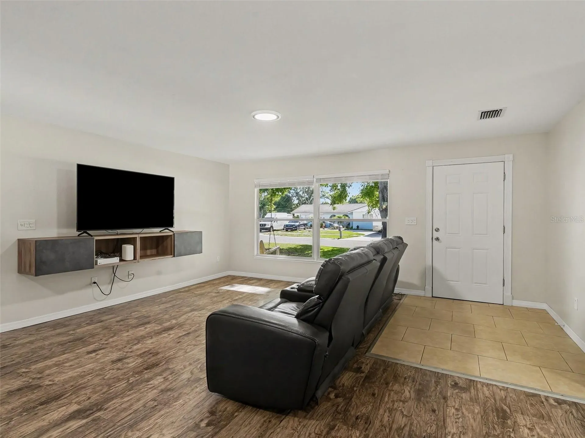 704 S Lockwood Ridge Road Sarasota FL 34237