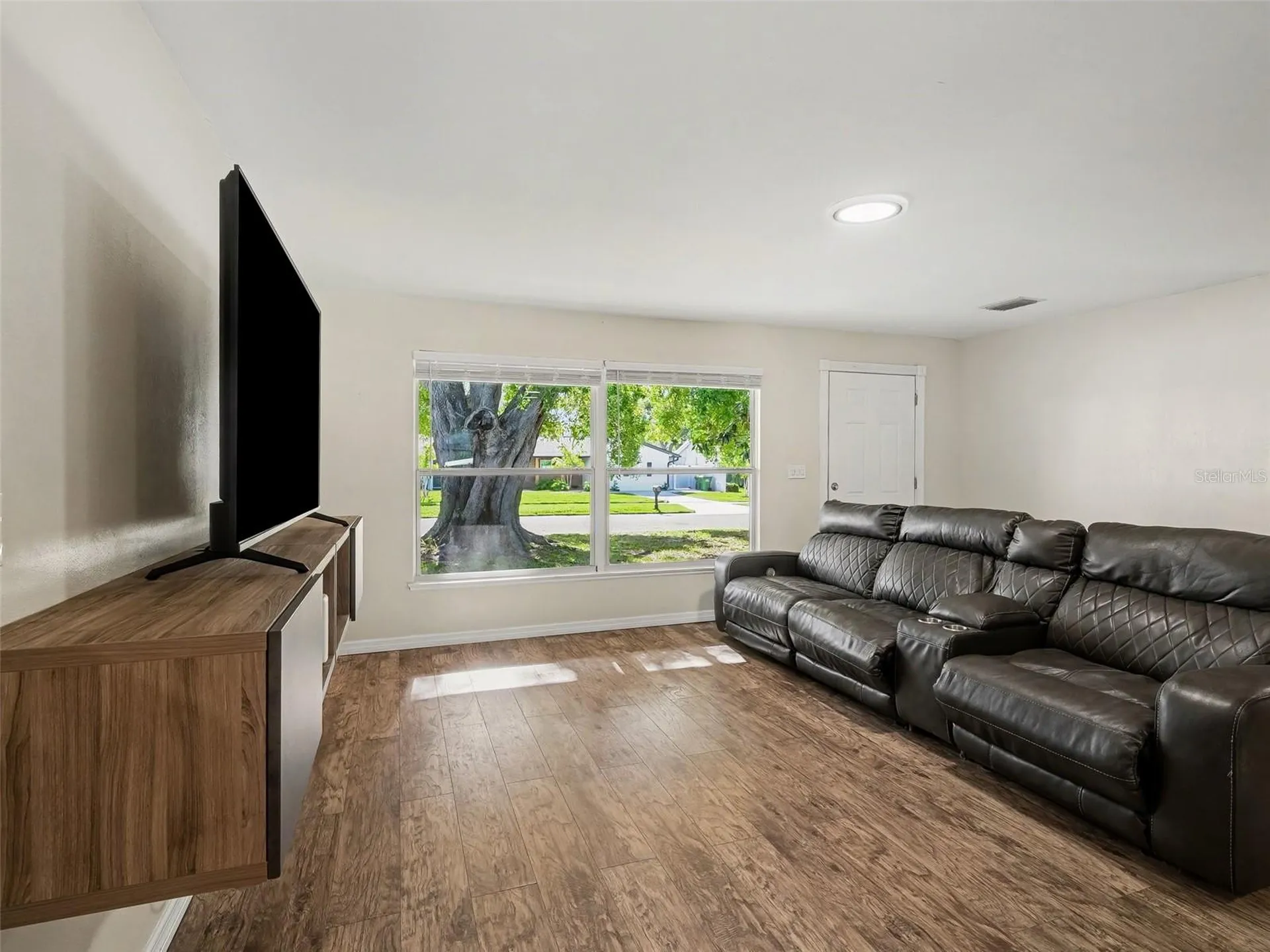 704 S Lockwood Ridge Road Sarasota FL 34237