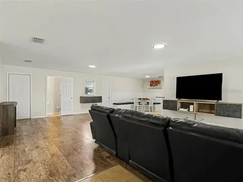 704 S Lockwood Ridge Road Sarasota FL 34237