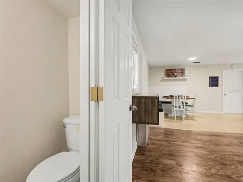 704 S Lockwood Ridge Road Sarasota FL 34237