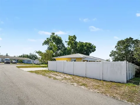 704 S Lockwood Ridge Road Sarasota FL 34237