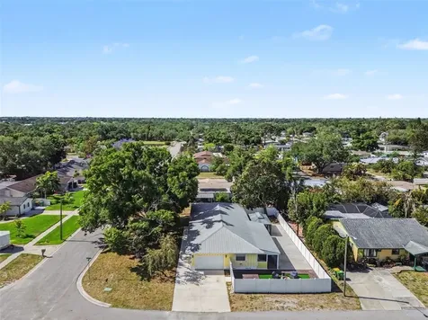 704 S Lockwood Ridge Road Sarasota FL 34237