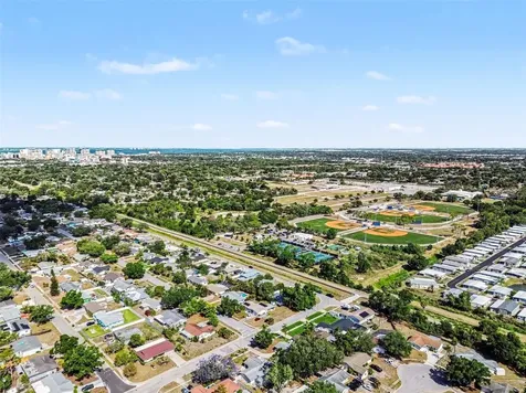 704 S Lockwood Ridge Road Sarasota FL 34237