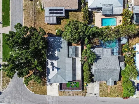 704 S Lockwood Ridge Road Sarasota FL 34237