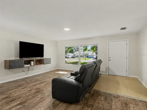 704 S Lockwood Ridge Road Sarasota FL 34237