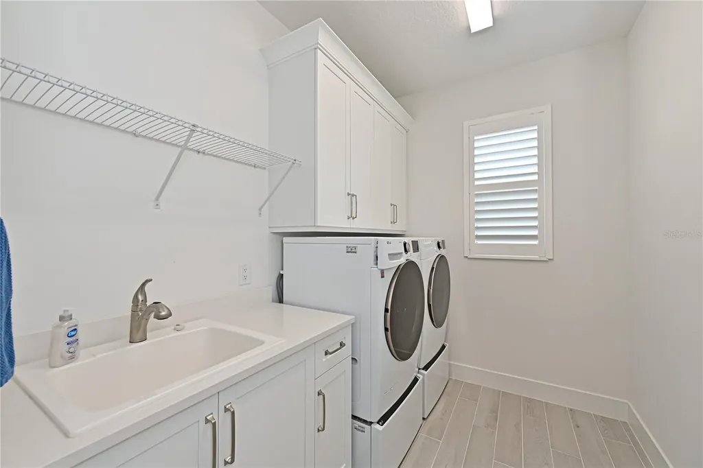 8084 Slipway Drive Sarasota FL 34240
