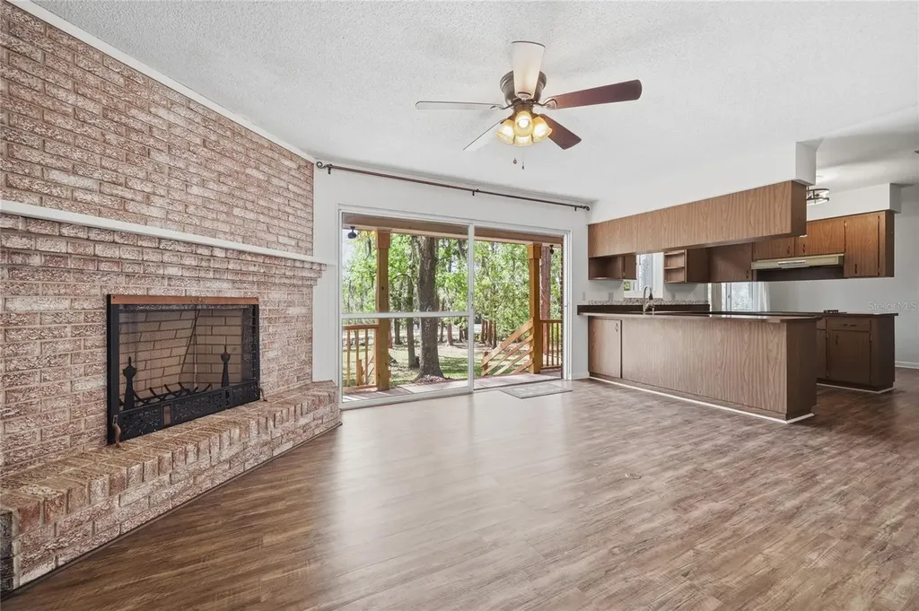 3307 SW 1st Way Gainesville FL 32601