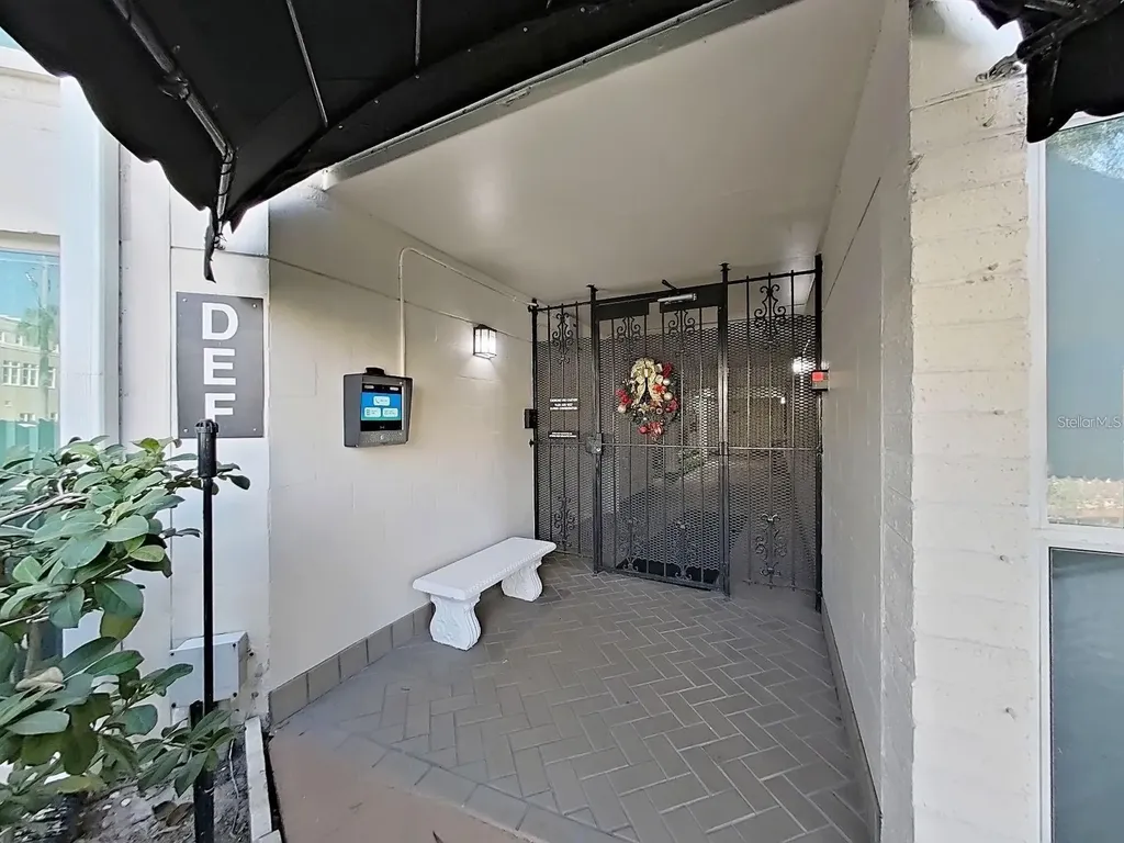 3325 Bayshore Boulevard Tampa FL 33629