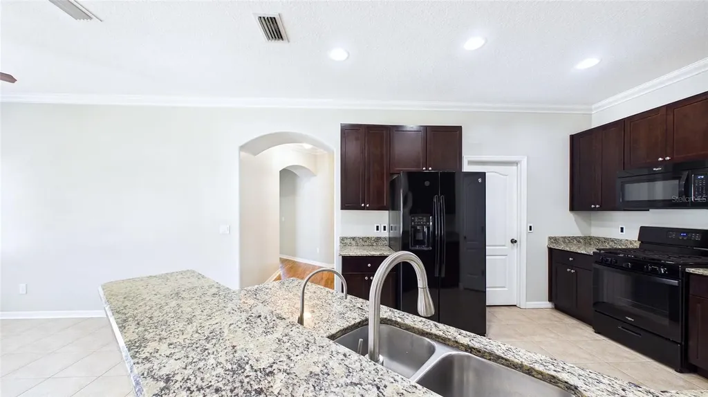 7447 Surrey Pines Drive Apollo Beach FL 33572