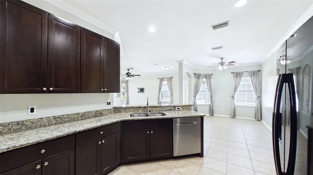 7447 Surrey Pines Drive Apollo Beach FL 33572