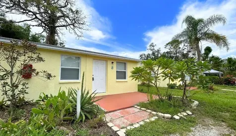 255 Pineapple Street Englewood FL 34223