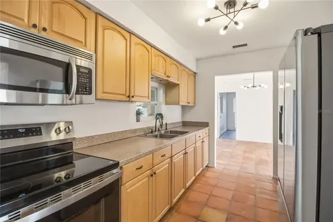 220 62nd Street NW Bradenton FL 34209