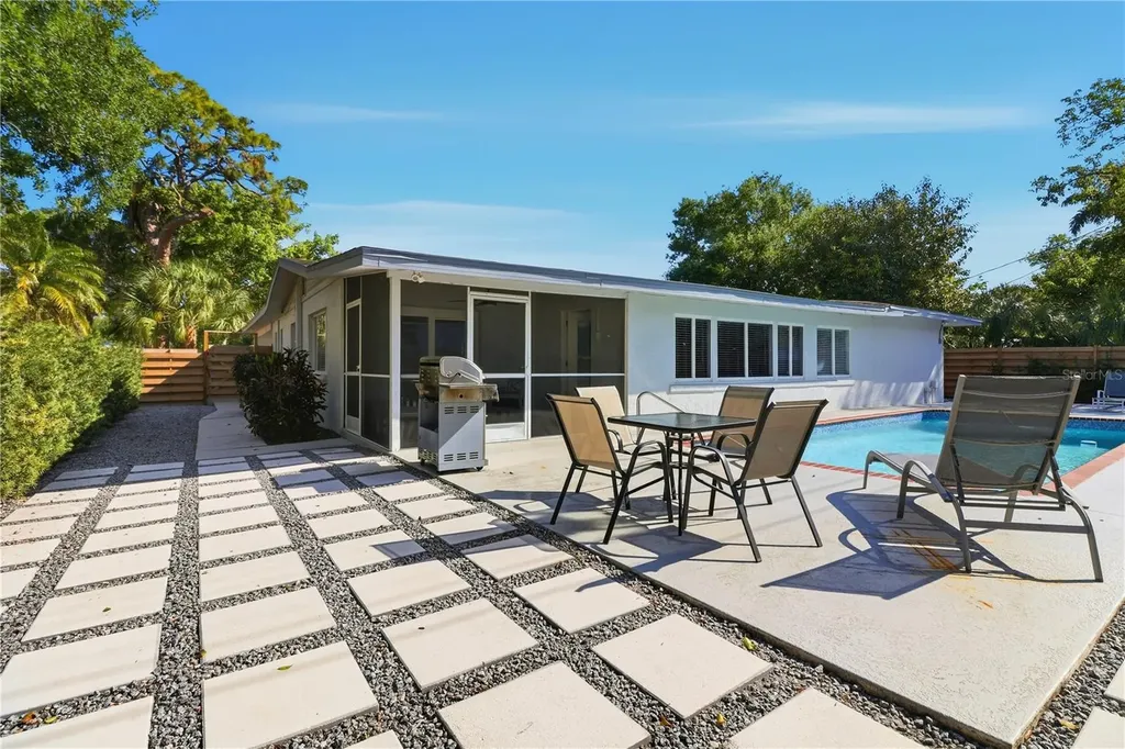 630 Corwood Drive Sarasota FL 34234