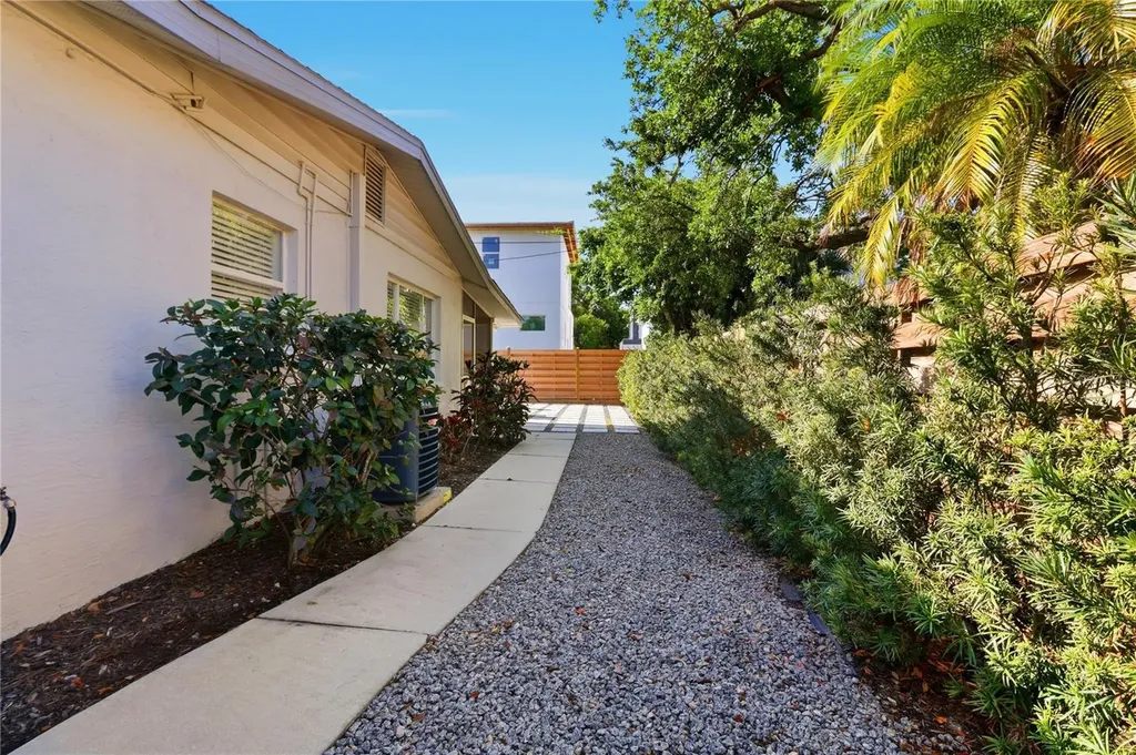 630 Corwood Drive Sarasota FL 34234