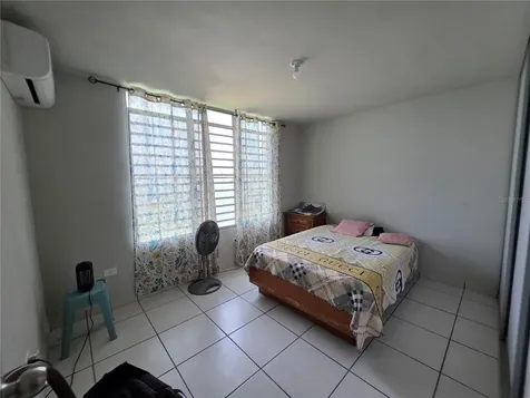 Ancla St #J05 Urb Isla De Roque States Barceloneta PR 00617