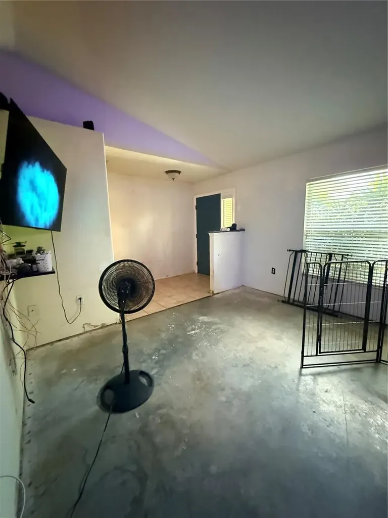 1104 67th Avenue W Bradenton FL 34207