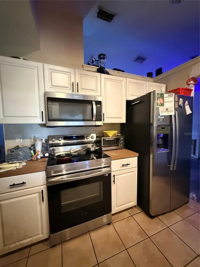 1104 67th Avenue W Bradenton FL 34207