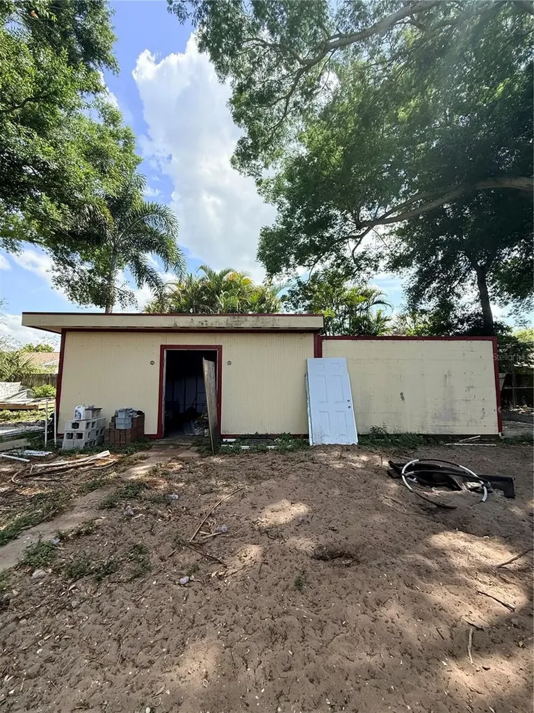 1104 67th Avenue W Bradenton FL 34207