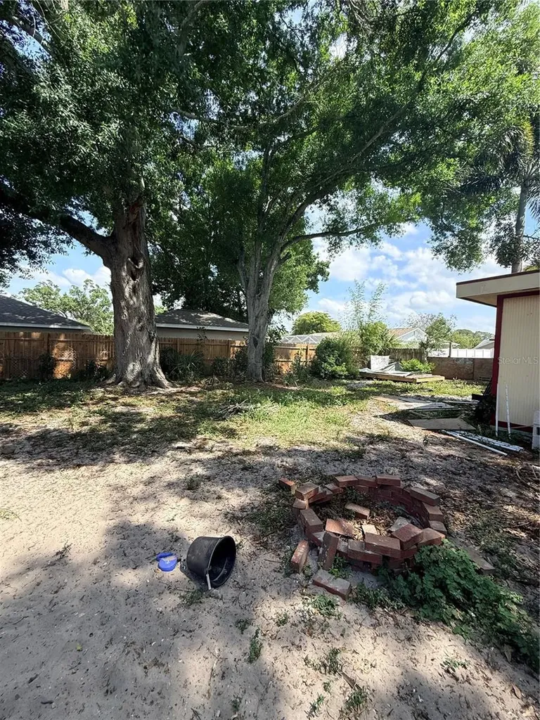 1104 67th Avenue W Bradenton FL 34207