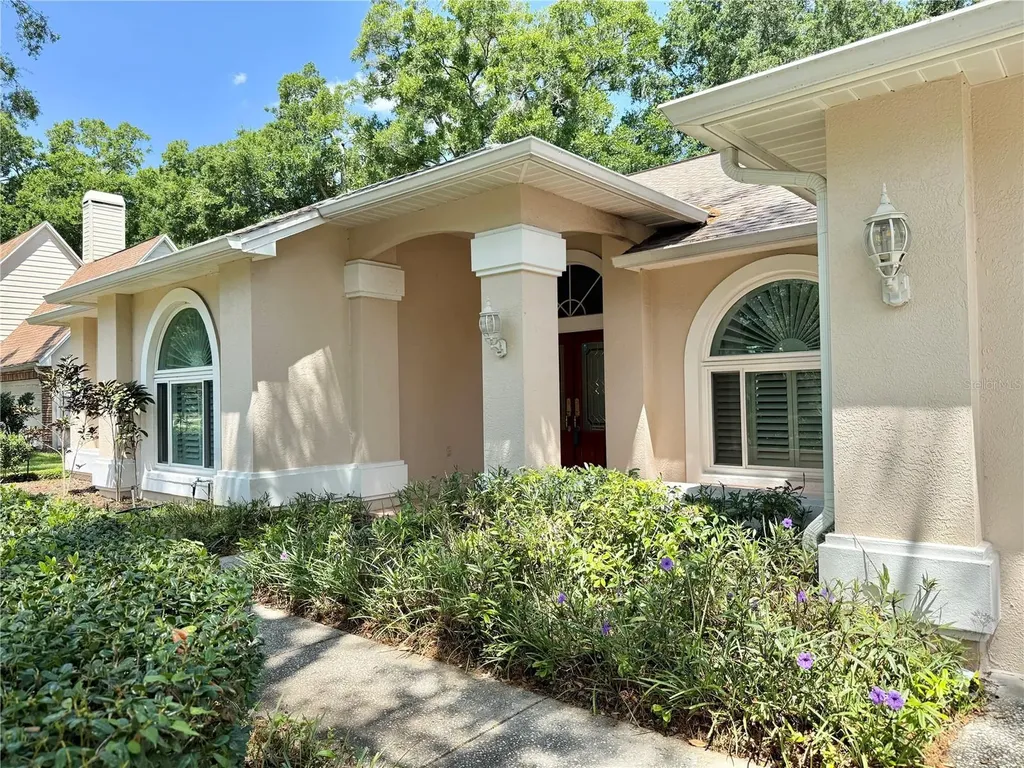 6326 N Queensway Drive Temple Terrace FL 33617