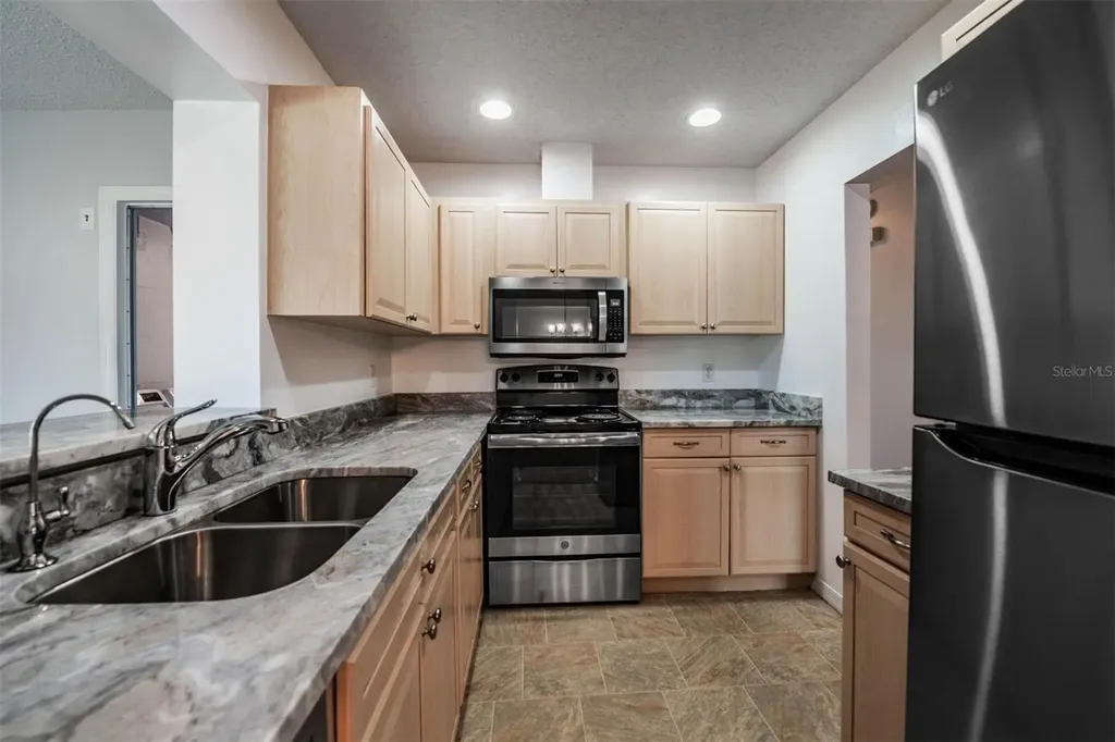 214 Gloucester Boulevard Sun City Center FL 33573