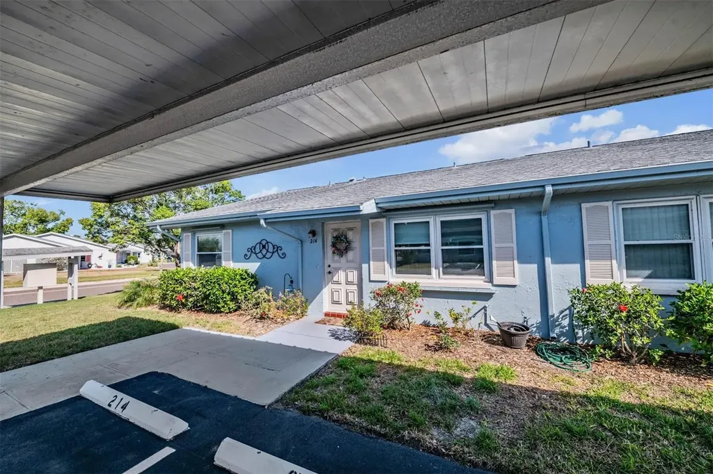 214 Gloucester Boulevard Sun City Center FL 33573
