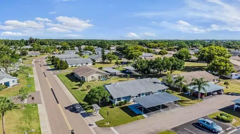 214 Gloucester Boulevard Sun City Center FL 33573