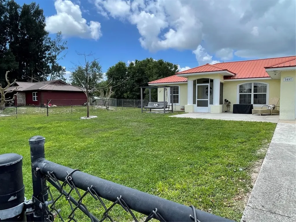3897 NW 22nd Avenue Okeechobee FL 34972