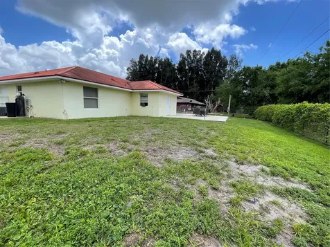 3897 NW 22nd Avenue Okeechobee FL 34972
