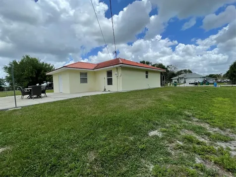 3897 NW 22nd Avenue Okeechobee FL 34972