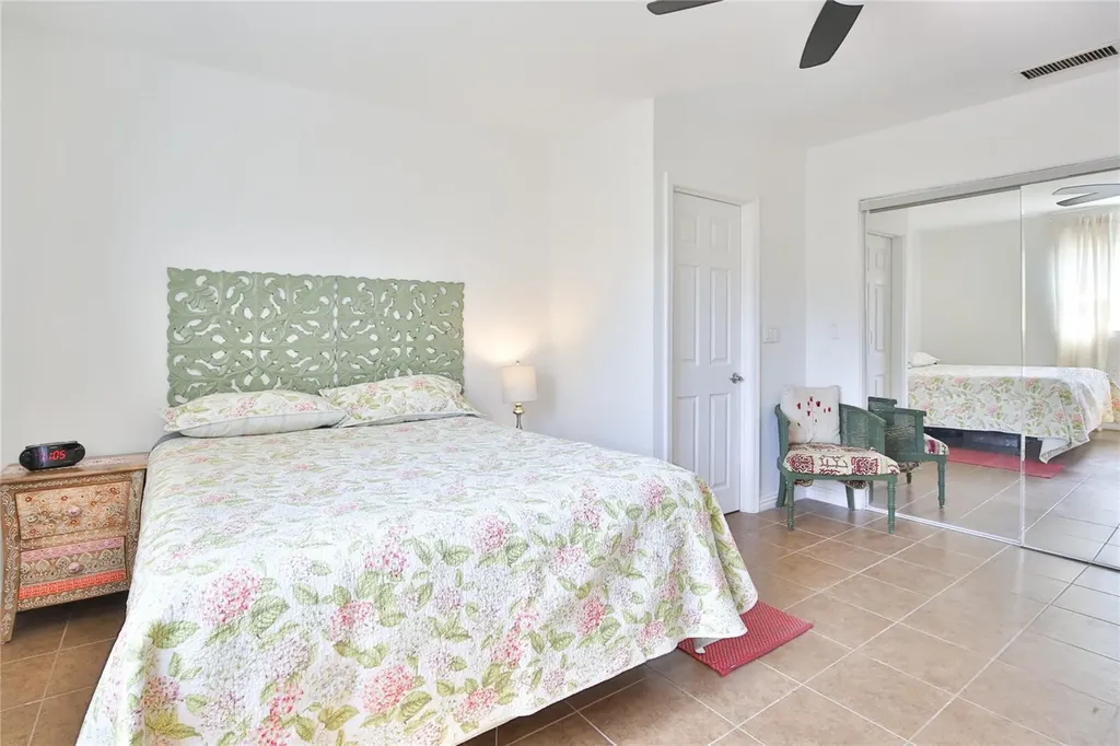 1138 47th Street Sarasota FL 34234