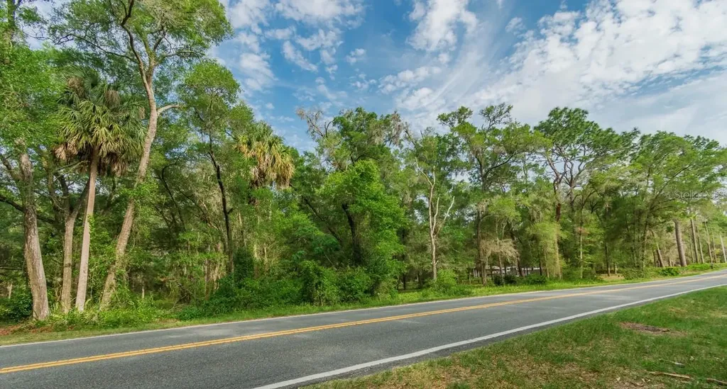 12205 N Elkcam Boulevard Dunnellon FL 34433