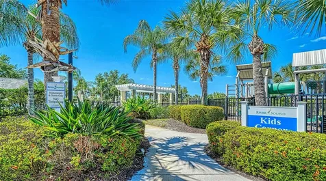 1424 Blue Horizon Circle Bradenton FL 34208