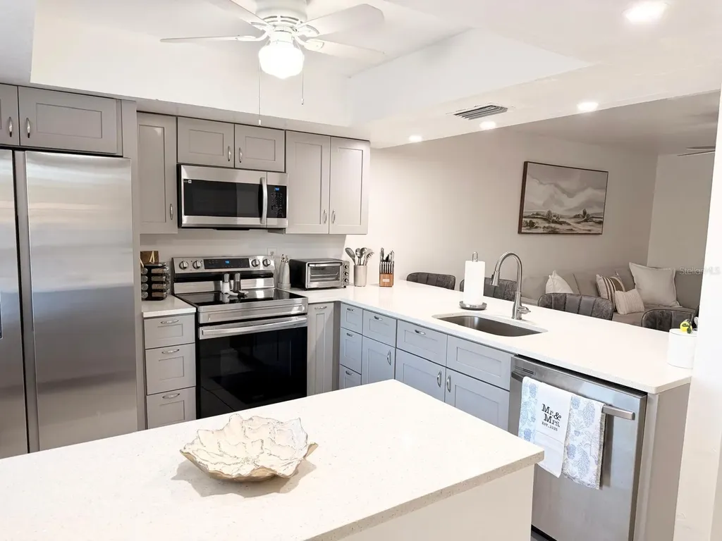 5027 SW 16th Place Cape Coral FL 33914