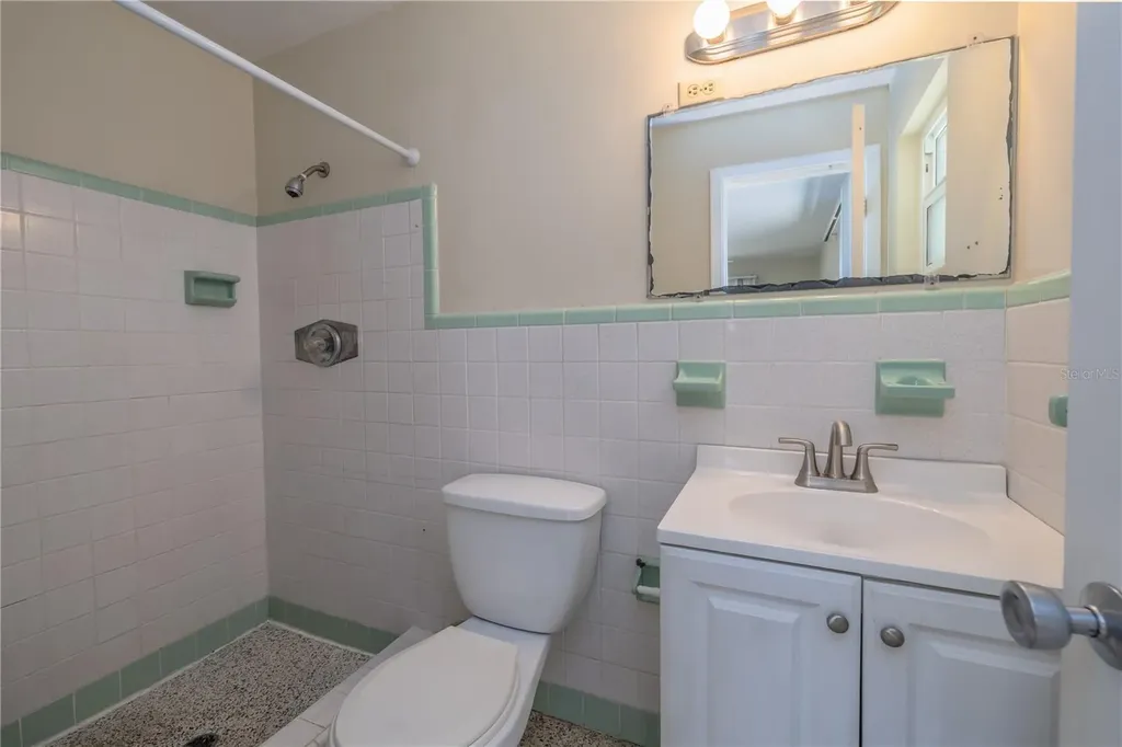 718 Jane Avenue New Smyrna Beach FL 32168