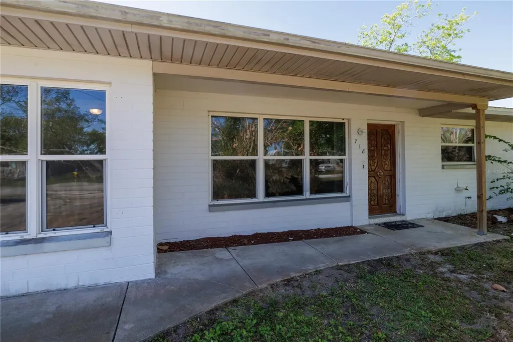 718 Jane Avenue New Smyrna Beach FL 32168