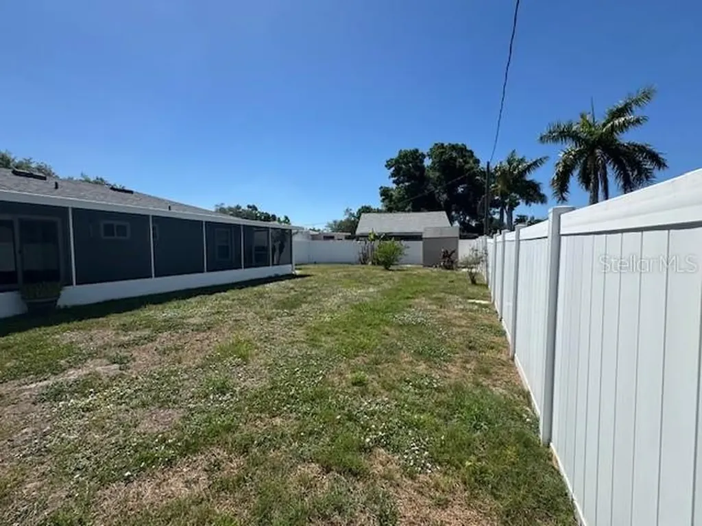 5176 Island Date Street Sarasota FL 34232