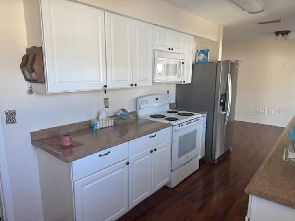 5176 Island Date Street Sarasota FL 34232