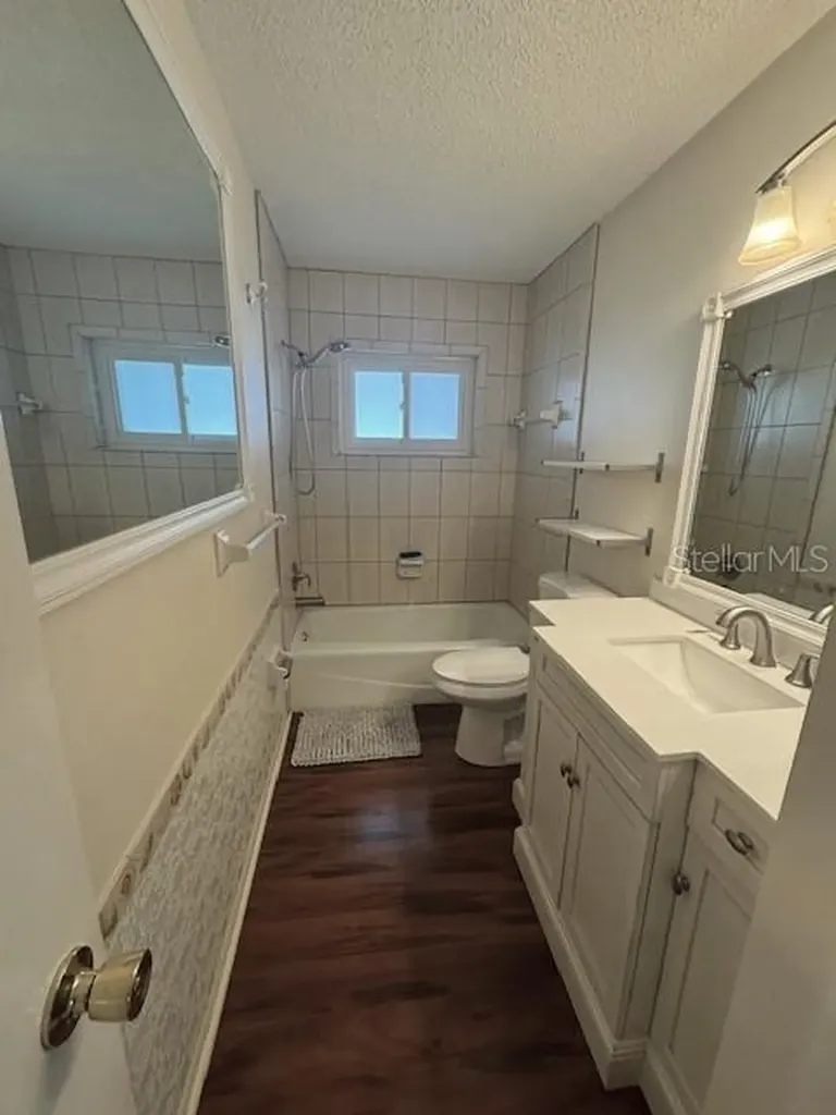 5176 Island Date Street Sarasota FL 34232