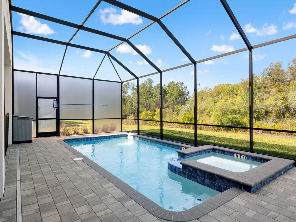 2021 Oak Creek Loop Davenport FL 33837