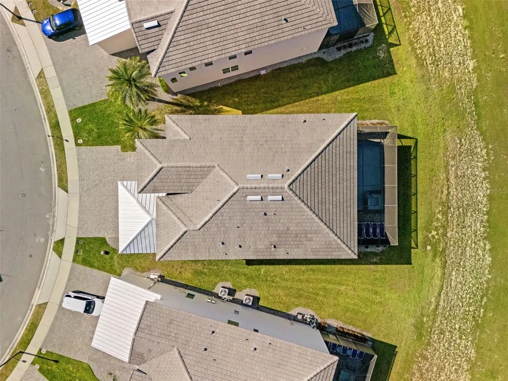 2021 Oak Creek Loop Davenport FL 33837
