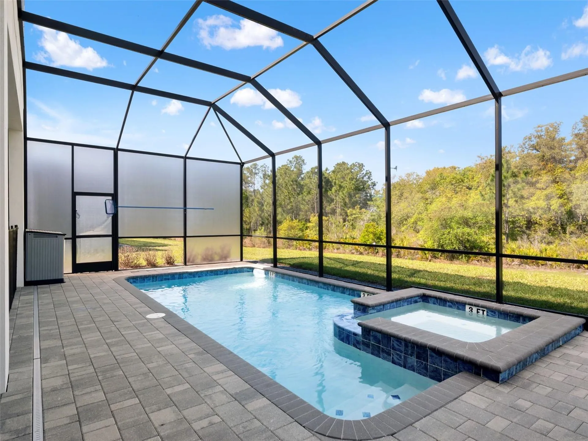 2021 Oak Creek Loop Davenport FL 33837