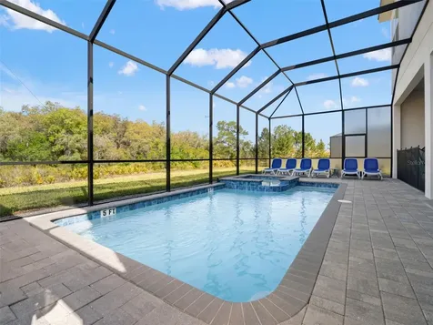 2021 Oak Creek Loop Davenport FL 33837