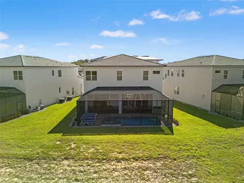 2021 Oak Creek Loop Davenport FL 33837