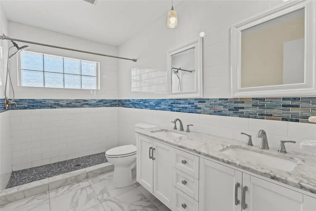 2411 Gulf Gate Drive Sarasota FL 34231